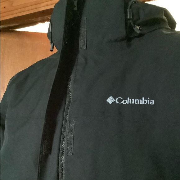 Columbia Ladies Coat - Picture 7 of 16